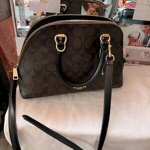 New Coach Leather Purse